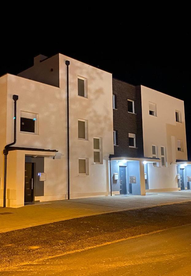 Apartament Penthouse West S Varaždin Zewnętrze zdjęcie